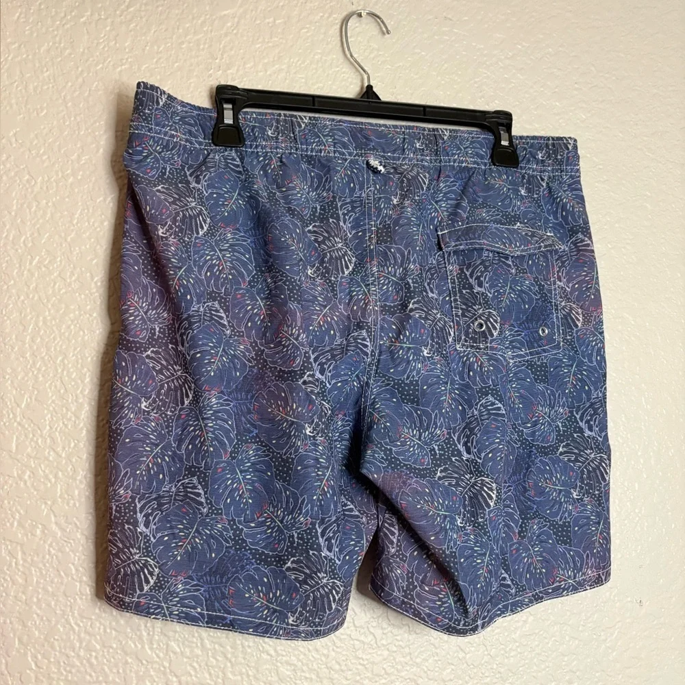 Johnnie O Swim Trunks Mens Size Small Beach Lined Blue Leaf Print Swim